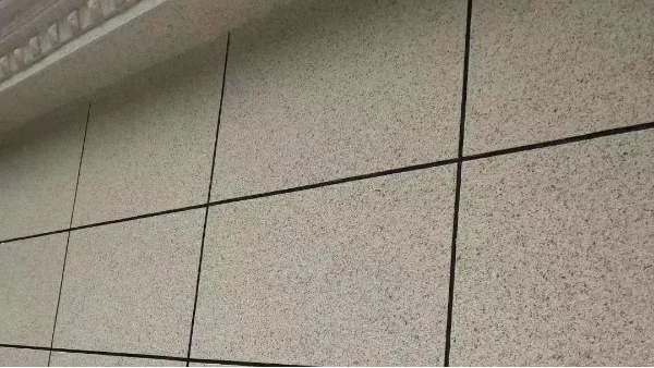 建筑外墙焕新难题？百适涂无机陶瓷涂料让旧楼重获新生！